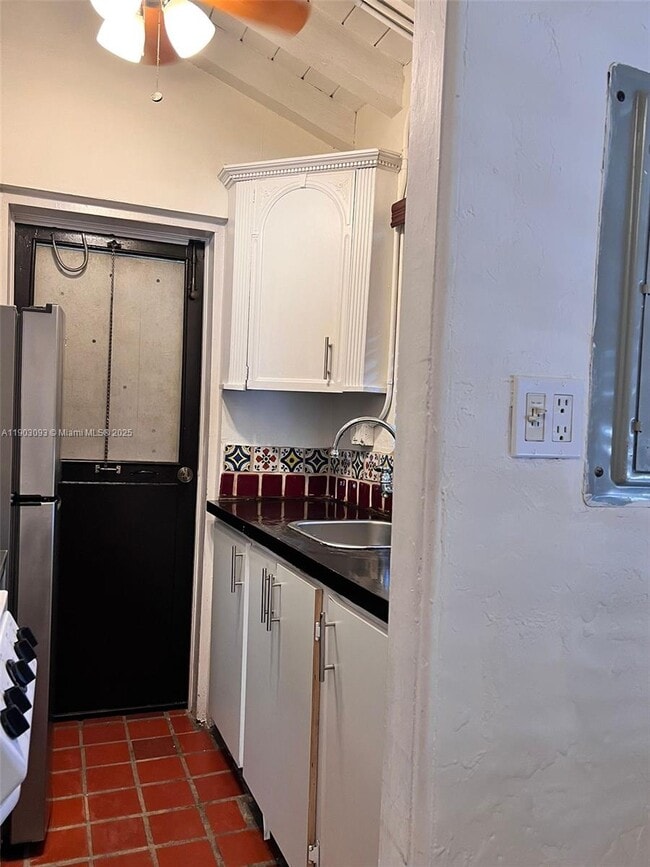 Building Photo - 1301 Milan Ave