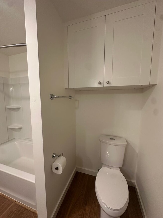 Building Photo - 928 NW Portland Ave