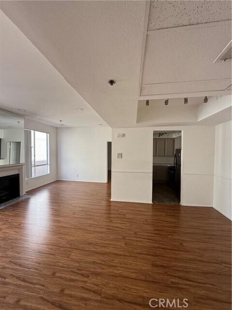 Building Photo - 8614 Burton Way