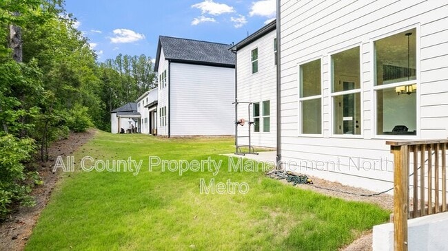 Building Photo - 298 Tillman Pass