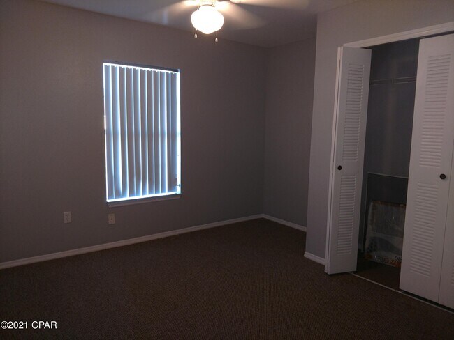 Building Photo - 1605 Cape Cod Dr