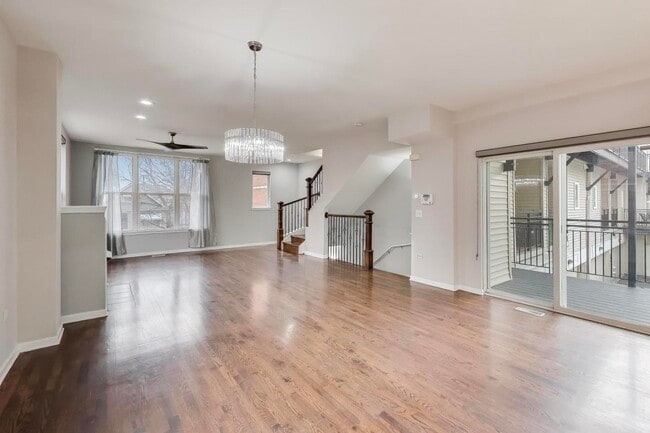 Building Photo - 3238 N Kilbourn Ave