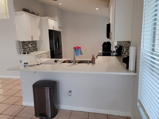 Building Photo - 7189 Catalina Way