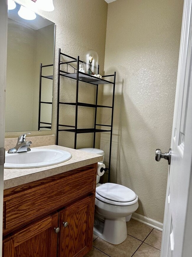 Building Photo - Spacious Home, North Park Area