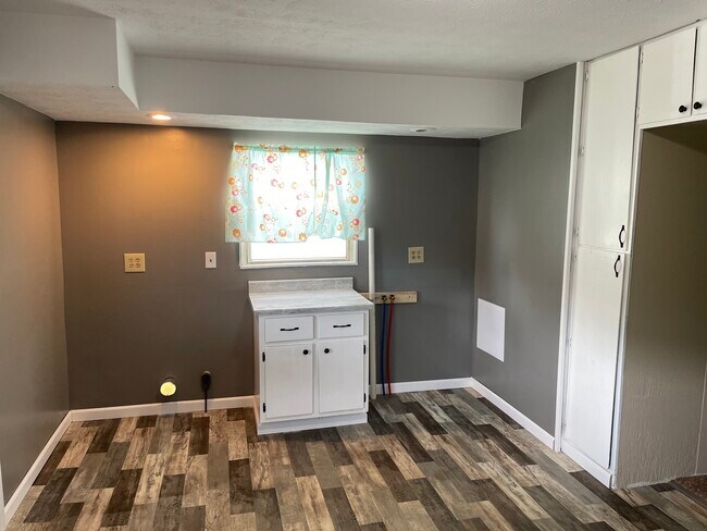 Building Photo - 315 S Penn St