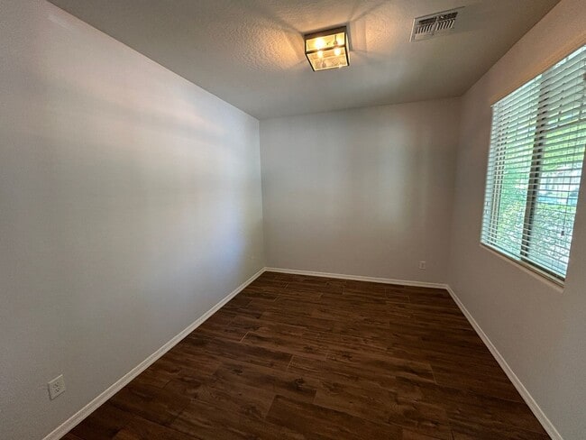 Building Photo - 20719 W Alsap Rd