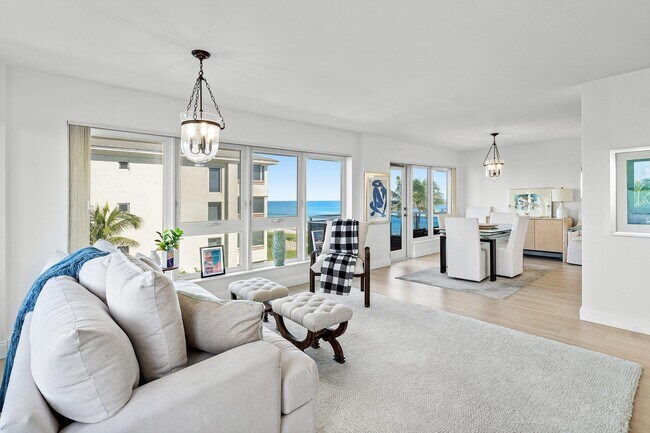 Building Photo - 2066 N Ocean Blvd