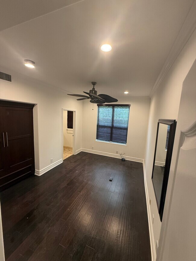 Building Photo - 7431 Dorie Dr