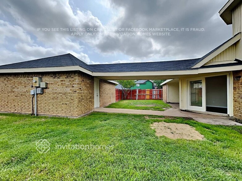 Building Photo - 2113 Stein Way