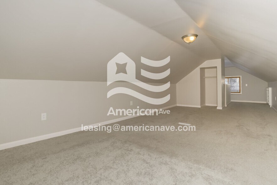 Building Photo - 4151 Coolidge Ave