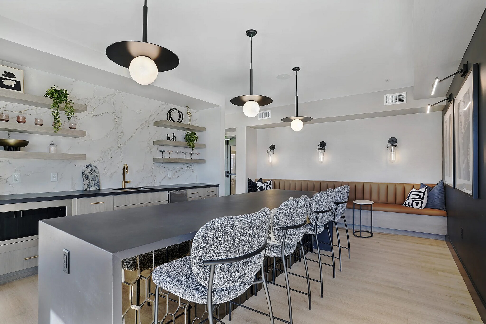 Building Photo - 340 West 700 S