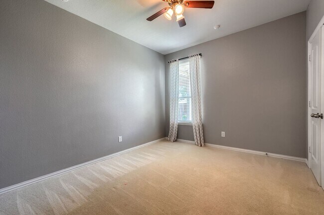 Building Photo - Charming Single-Story Home Located in Lind...