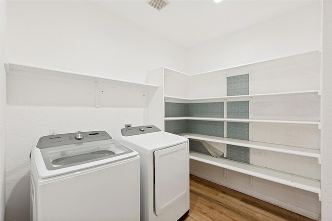 Building Photo - 9614 Magna Carta Loop