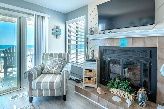 Building Photo - PERFECT "WORK FROM HOME" LOCATION ONLY DEC-JANUARY LEFT