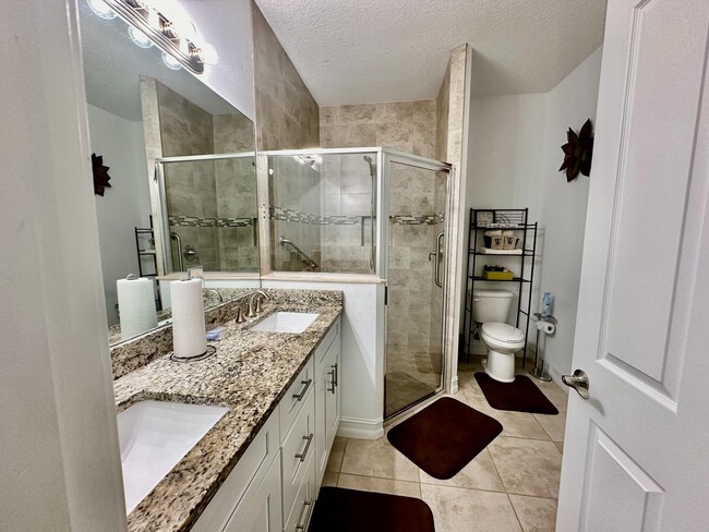 Building Photo - 6112 NW Cullen Way