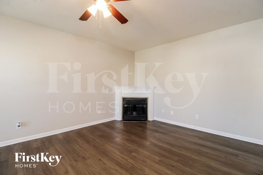 Building Photo - 708 Hawthorn Ridge Dr