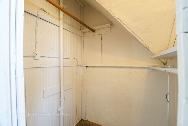 Building Photo - 1825 11th Ave