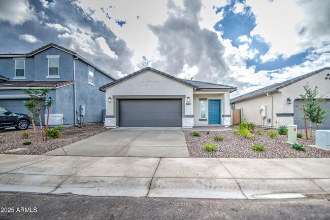 Primary Photo - 1749 W Stealth Ave