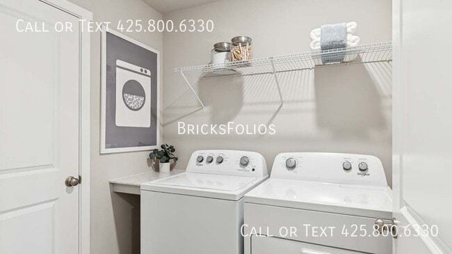 Building Photo - 4004 Hyde Lp NE