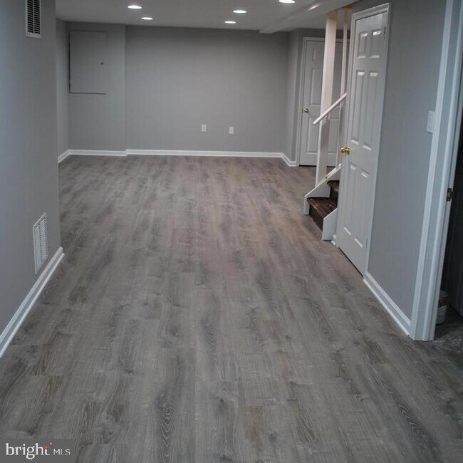 Building Photo - 3408 Stafford Pl