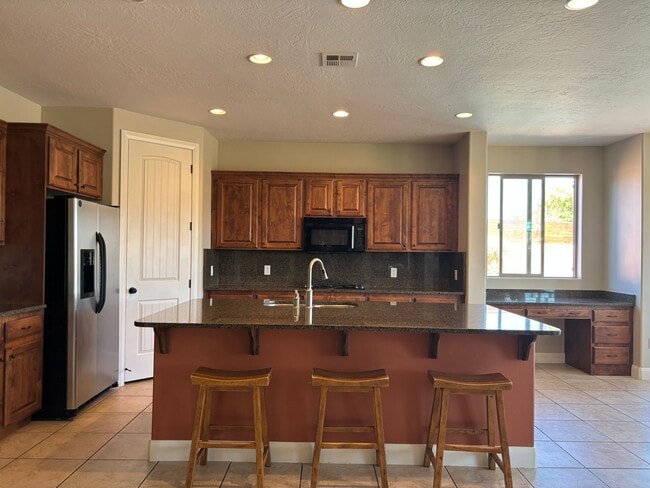 Building Photo - Short term lease! Coral Canyon on Golf Course with POOL- FURNISHED & UNFURISNHED OPTION