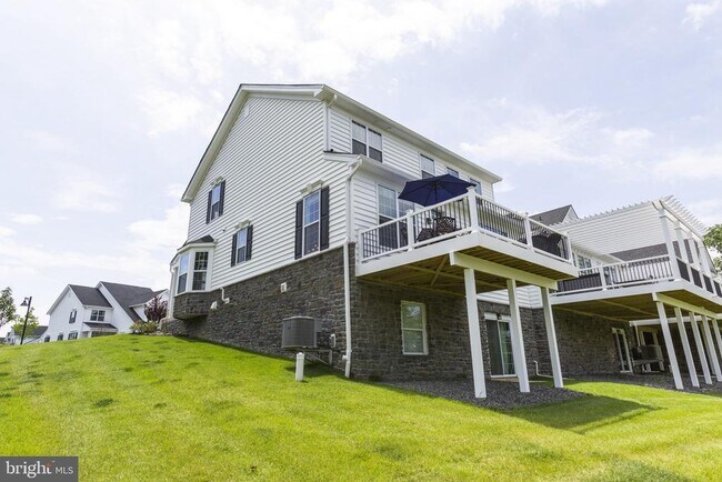 Building Photo - 3701 Parris Blvd