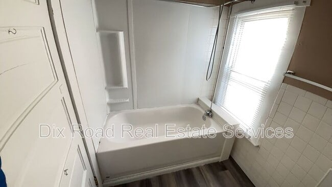 Building Photo - 1503 Smith Ave