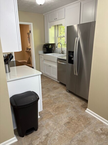 Building Photo - 410 Etowah Ave