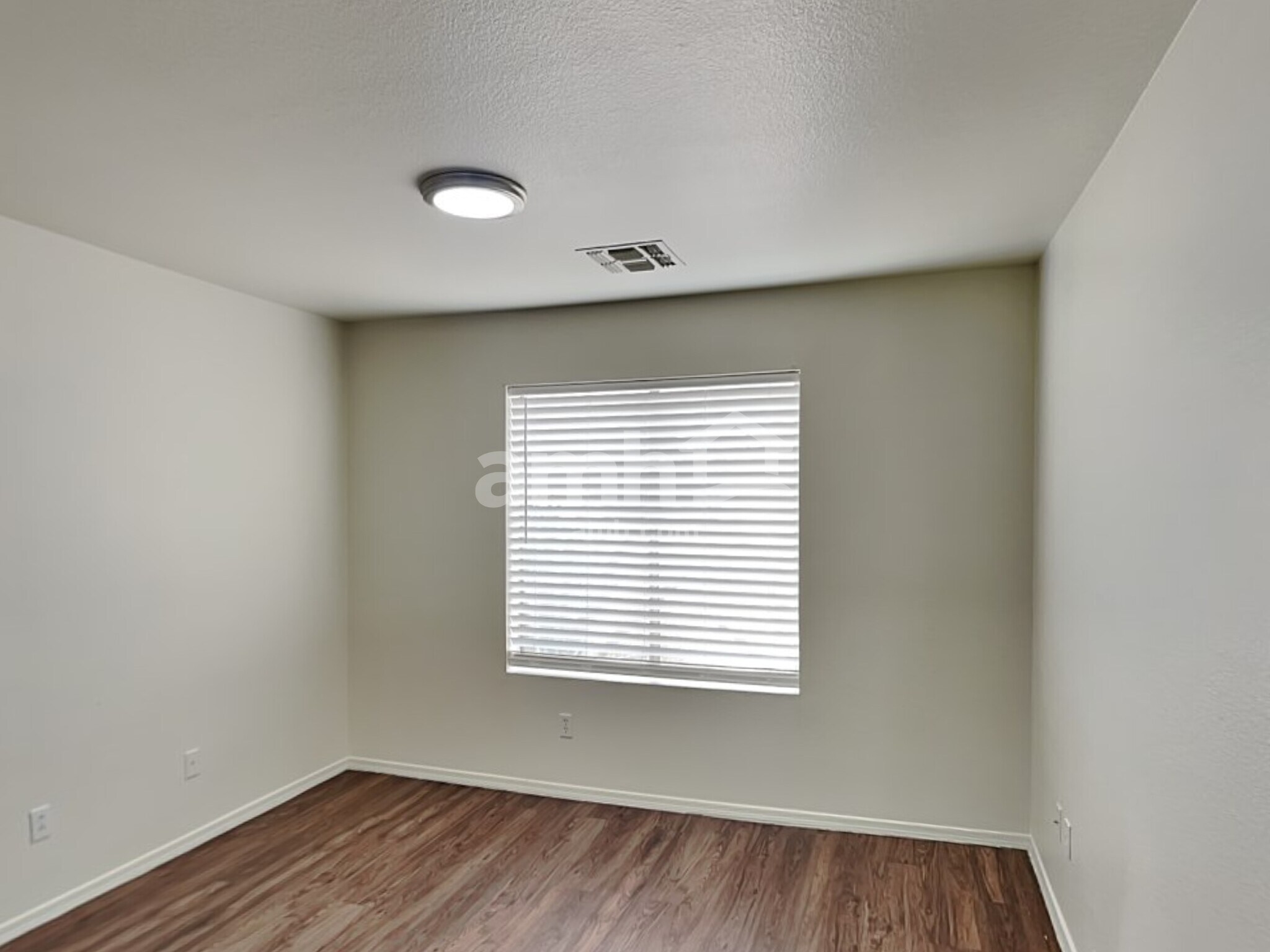 Building Photo - 10845 E Wier Ave