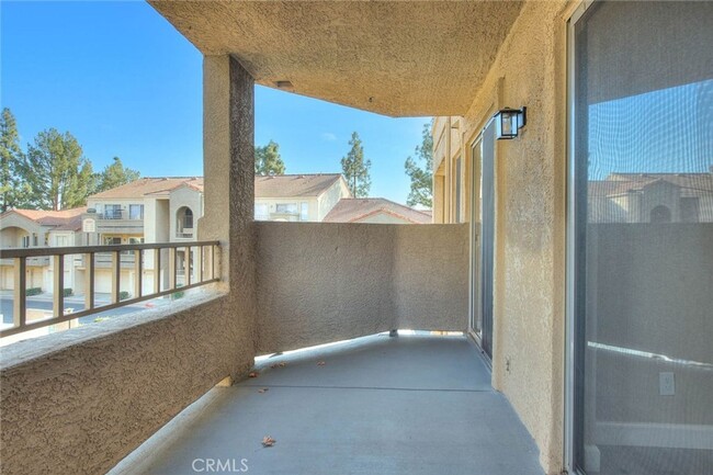 Building Photo - Beautiful 2 bedroom 2 bath condo in Corona...