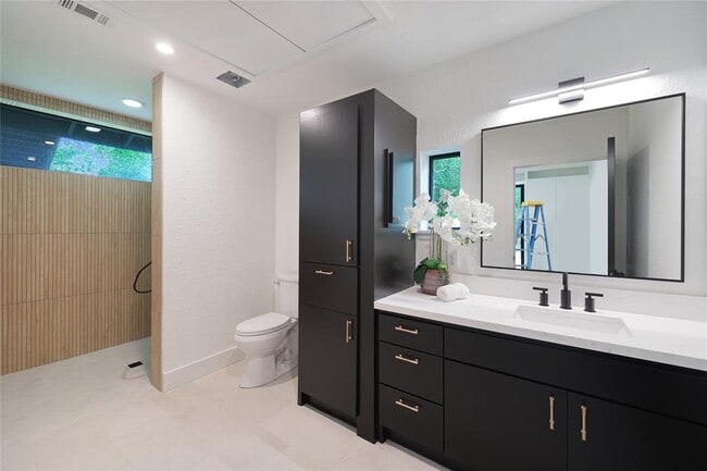 Building Photo - 5510 Harvest Oak Landing Dr
