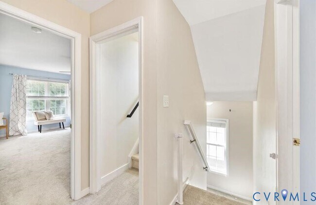 Building Photo - 1937 Bantry Dr