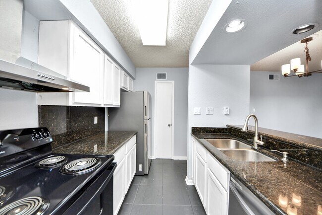 Building Photo - 250 El Dorado Blvd