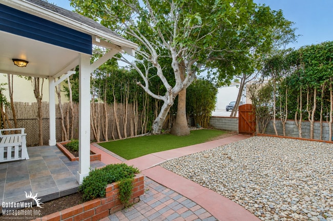 Building Photo - Beautiful Single-story 3Bdm 1Ba Home in North Park!