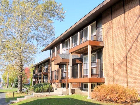 Primary Photo - Franklin Park Apartments