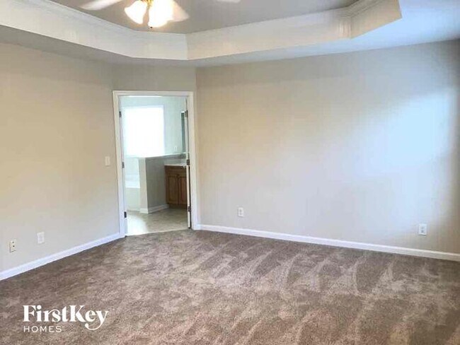 Building Photo - 1988 Sinclair Trce