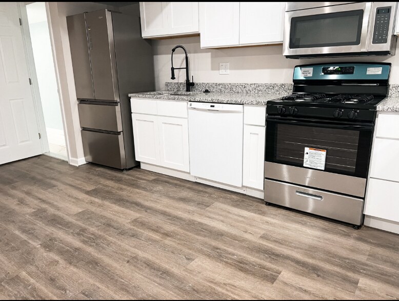 Building Photo - 1532 McCulloh St