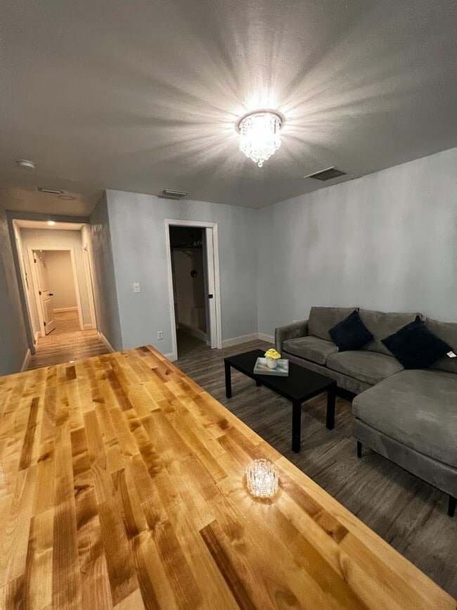 Building Photo - 4877 30th St SW