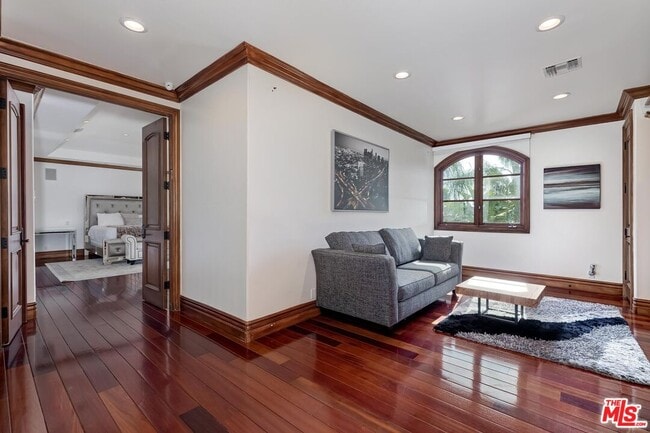 Building Photo - 6127 Rhodes Ave