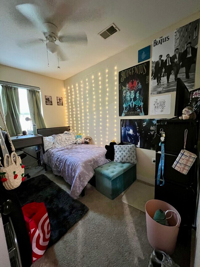 Bedroom 3 / Bedroom 4 - 1704 Cecil B Moore Ave