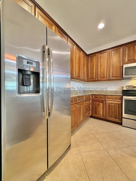Building Photo - 11768 Paseo Grande Blvd