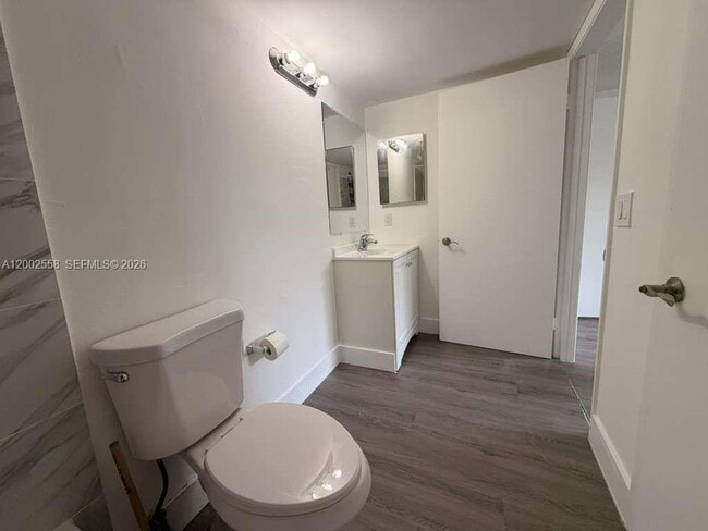 Building Photo - 5760 Rock Island Rd