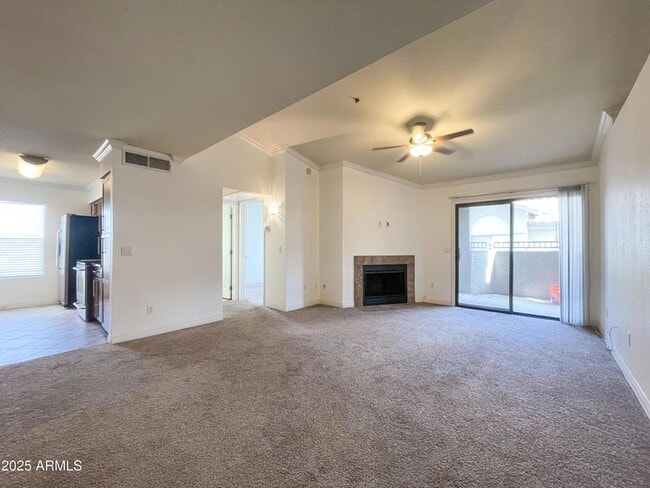 Building Photo - 2025 E Campbell Ave