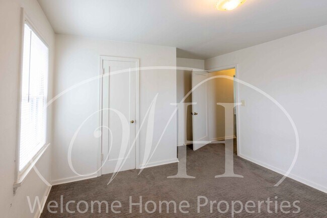 Building Photo - 1235 Boyer Ave