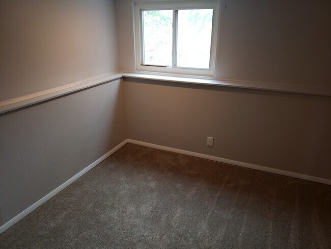 Building Photo - 5 bed Home - In Westminster - Available 6/5