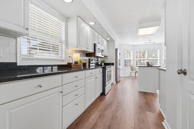 Building Photo - Freshly Renovated & Ready NOW! A First-Time Rental in Castleton! Pet Friendly - Fenced Yard - Gre...