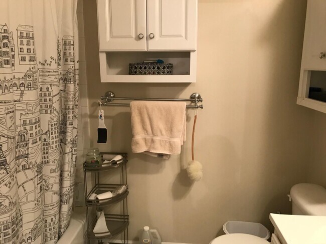 Building Photo - 42530 Mayflower Terrace