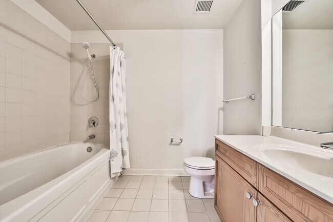 Building Photo - 1400 S Michigan Ave