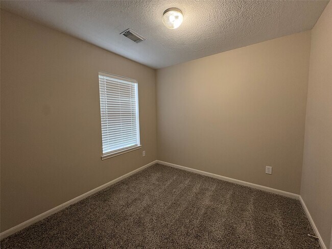 Building Photo - 5525 N Buffalo Cir