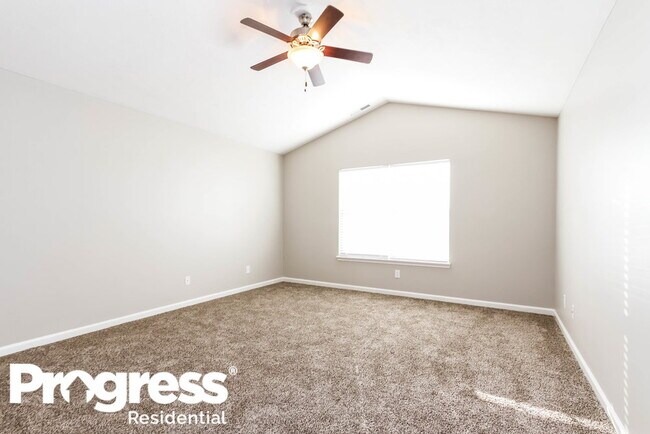 Building Photo - 561 Grabill Dr